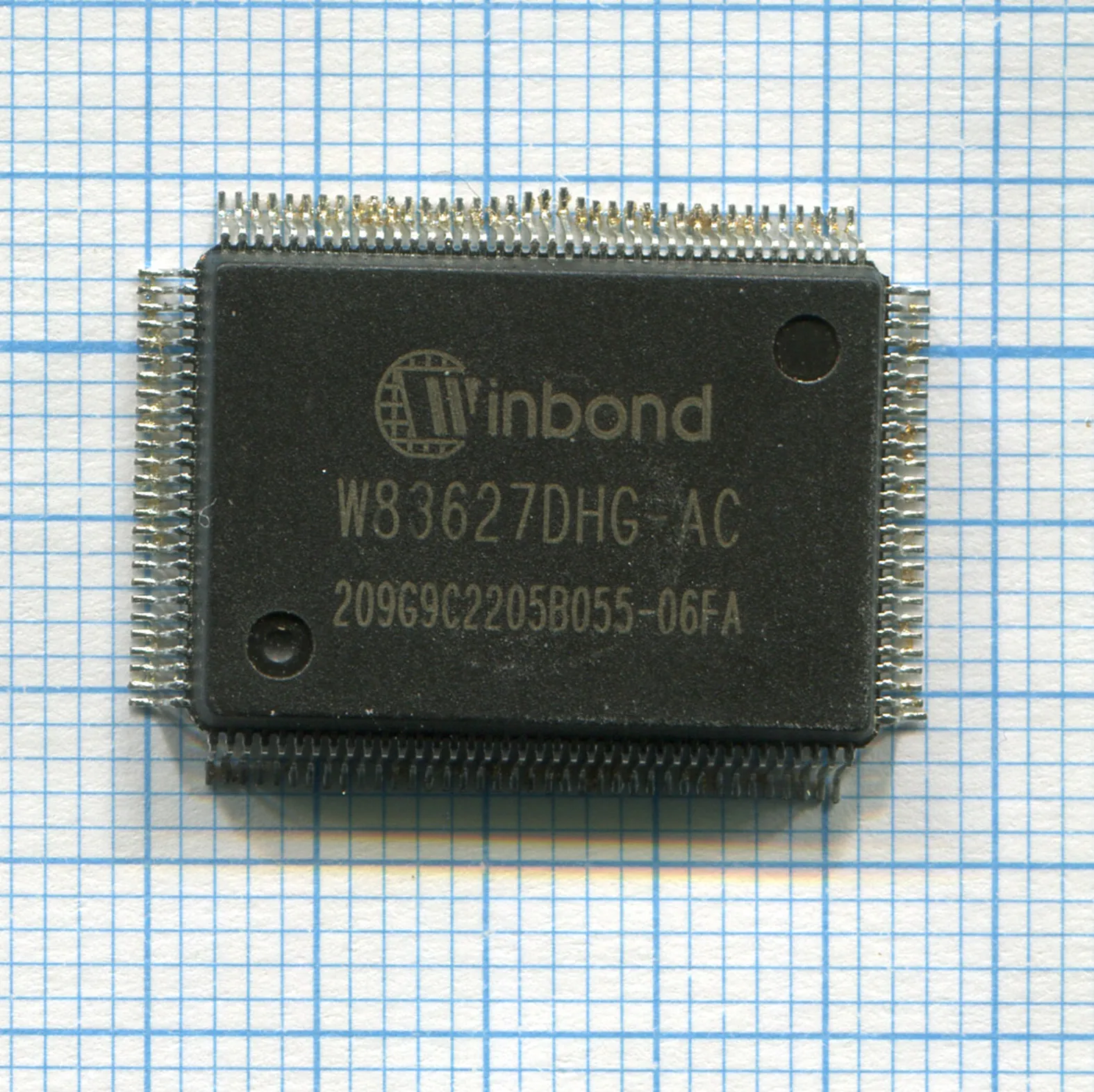 Мультиконтроллер W83627DHG-AC PQFP128 (с разбора)