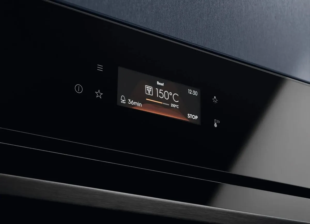 Встраиваемые электрические духовки ELECTROLUX/ электрический духовой шкаф с конвекцией, приготовление на пару, объем 70 л, 22 режима, автопрограммы, очистка паровая, направляющие проволочные + телескопические (1 уровень), термощуп фото 3 Встраиваемые электрические духовки ELECTROLUX/ электрический духовой шкаф с конвекцией, приготовление на пару, объем 70 л, 22 режима, автопрограммы, очистка паровая, направляющие проволочные + телескопические (1 уровень), термощуп фото 3